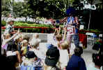 clown.jpg (39762 bytes)